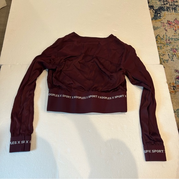 The Kooples NWT sports blazer maroon white crop fitness top maroon zip front - Picture 12 of 14